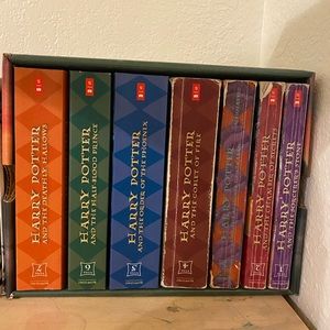 Harry Potter Paperback Box Set (Books 1‑7)